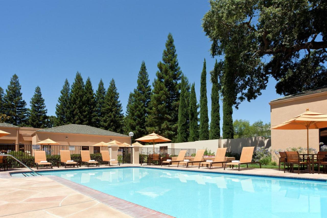 Courtyard Sacramento Airport Natomas Hotel Ngoại thất bức ảnh